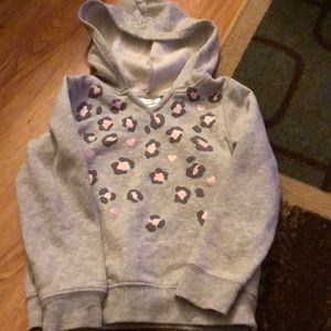 Girl’s Pullover Hoodie in EUC 💕